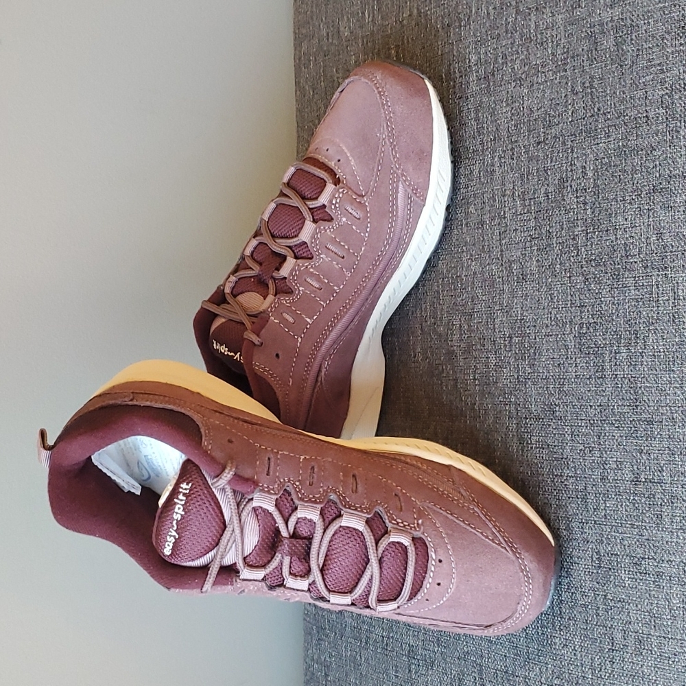 NIB Easy Spirit Romy Sneakers, Medium Purple, 7.5